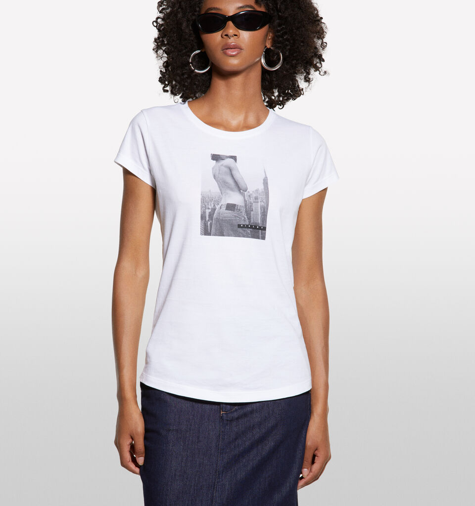 White t-shirt with woman print - women's short sleeve t-shirts - White | Sisley image number 3